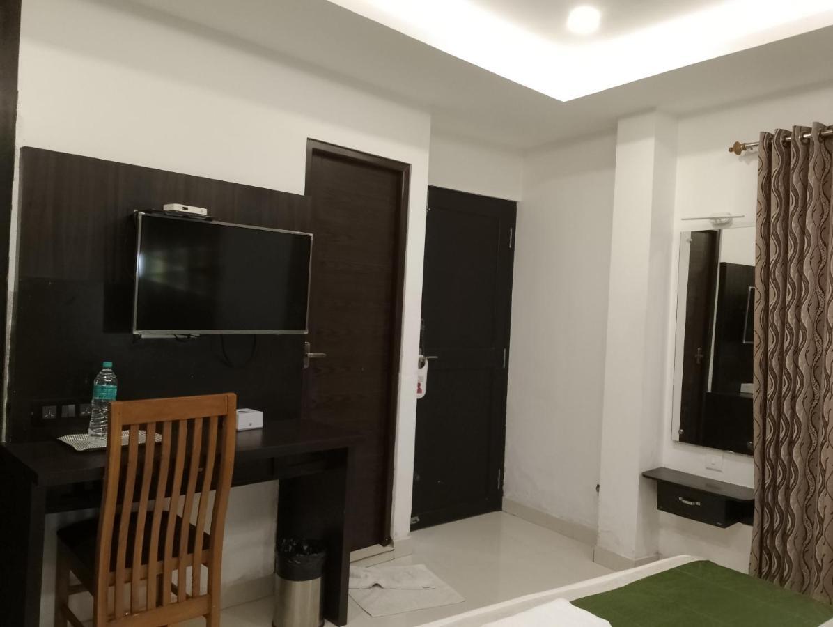 Hotel Greenlife Kochi Екстер'єр фото
