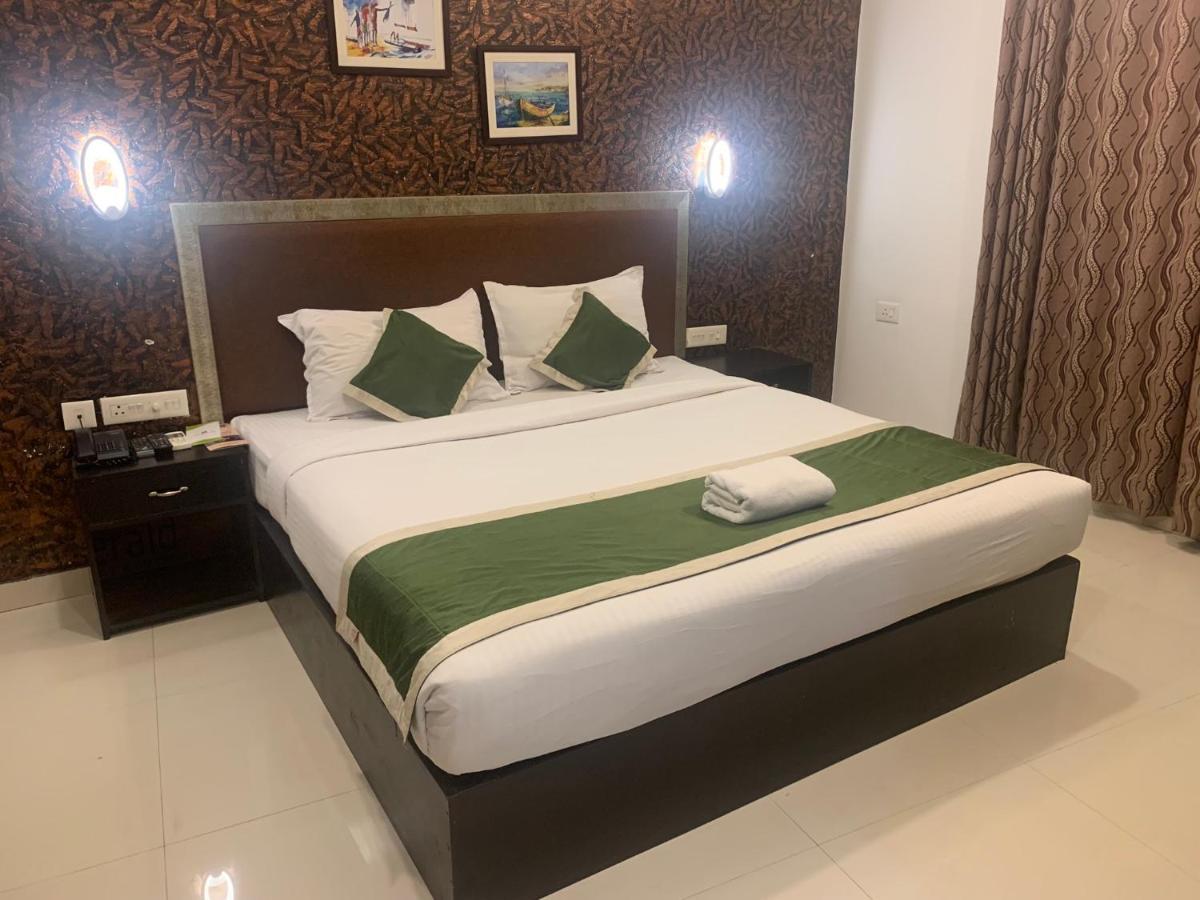 Hotel Greenlife Kochi Екстер'єр фото