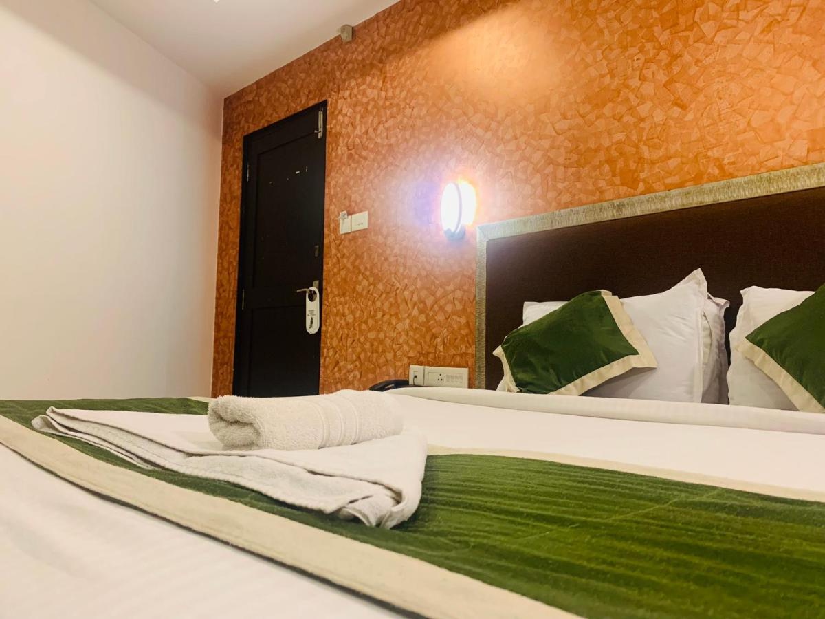 Hotel Greenlife Kochi Екстер'єр фото
