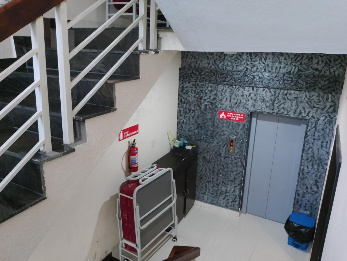 Hotel Greenlife Kochi Екстер'єр фото