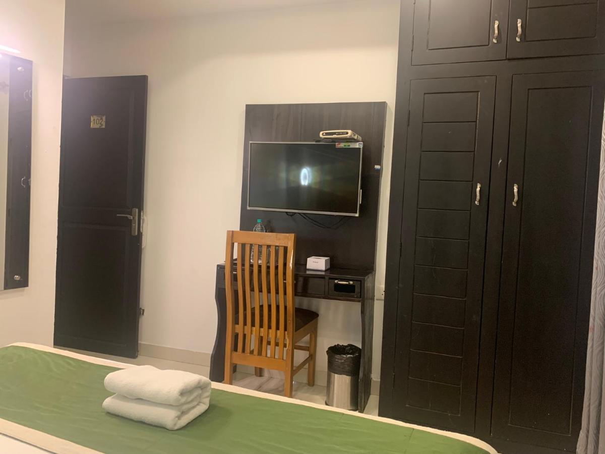 Hotel Greenlife Kochi Екстер'єр фото