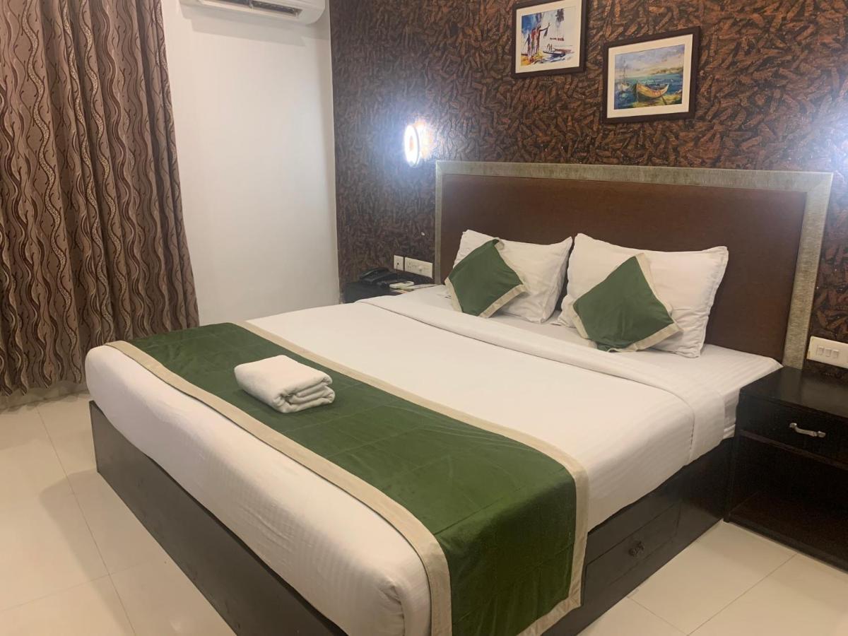 Hotel Greenlife Kochi Екстер'єр фото